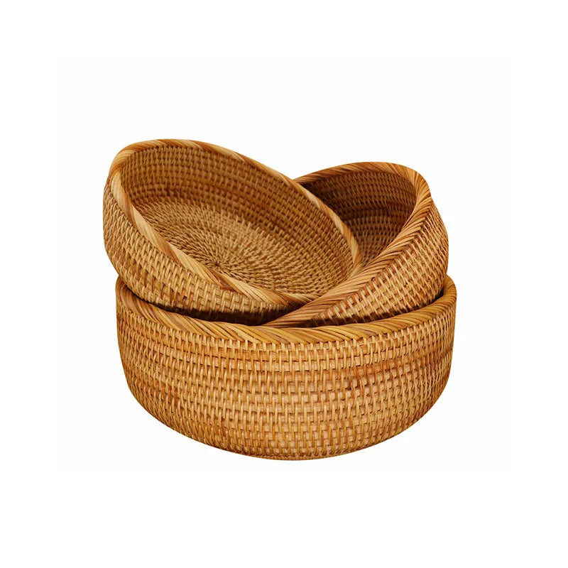 A three-piece set of wicker round fruit baskets, storage baskets, storage baskets and stationery organizing baskets