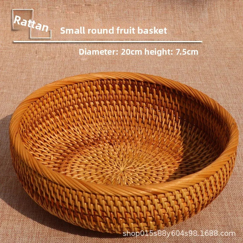 A three-piece set of wicker round fruit baskets, storage baskets, storage baskets and stationery organizing baskets